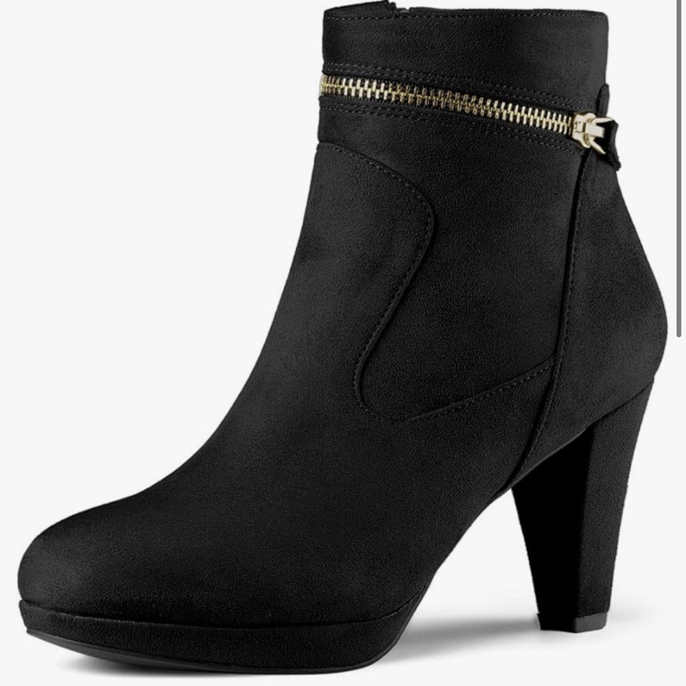 Elegant Black Ankle Boots